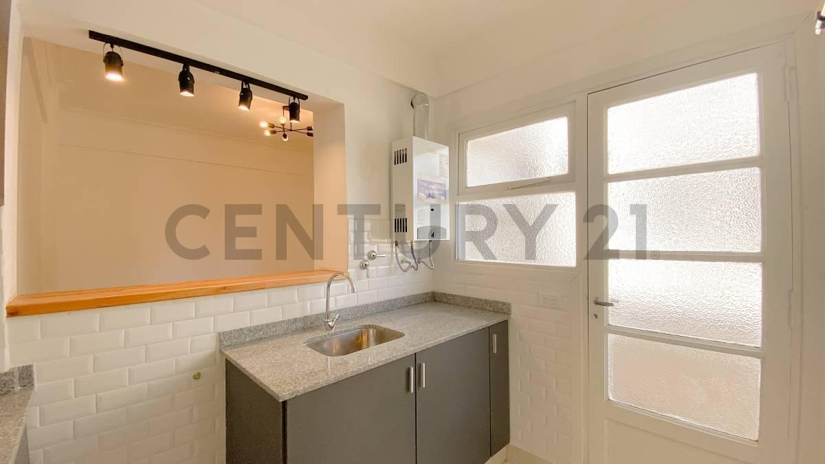 Venta Departamento Semipiso 2 Ambientes Centro 1
