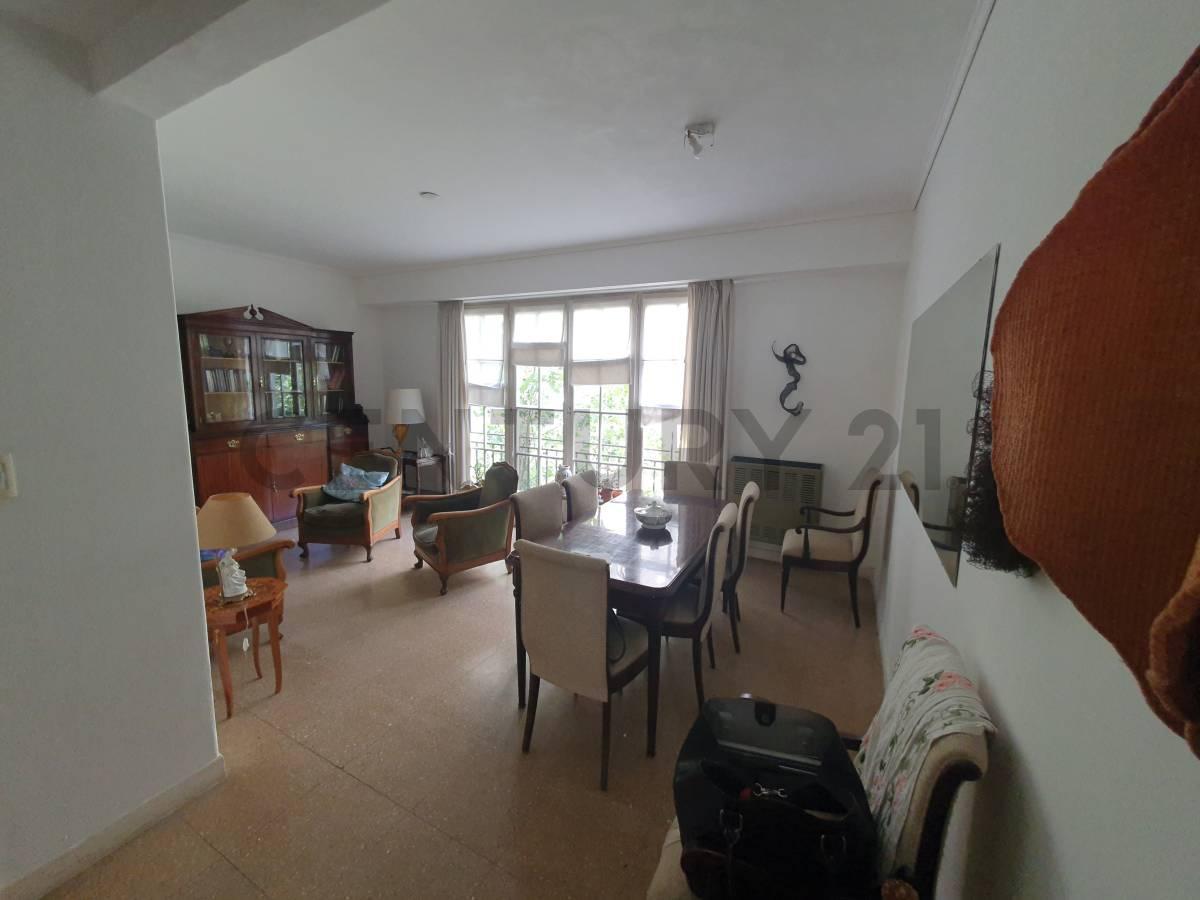 Venta Departamento  4 Ambientes Semipiso con Dependencia  Zona Plaza Colón