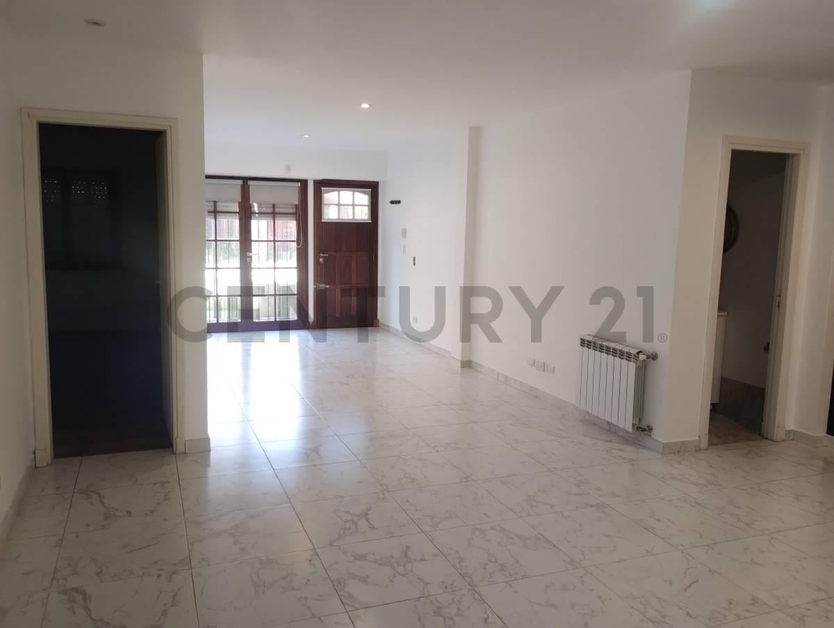 ALQUILER PH 3 AMBIENTES COCHERA SAN CARLOS