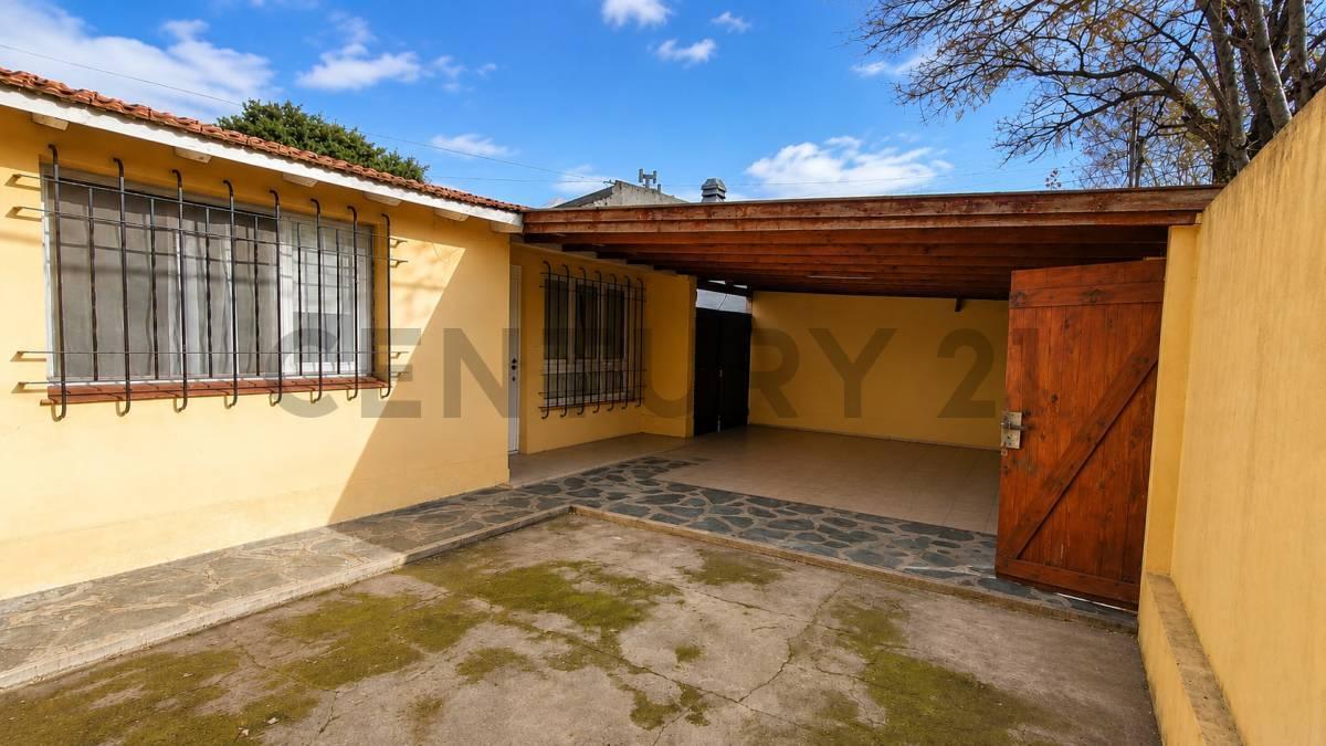 VENTA CASA 3 AMB MÁS DEPARTAMENTO 2 AMB NECOCHEA