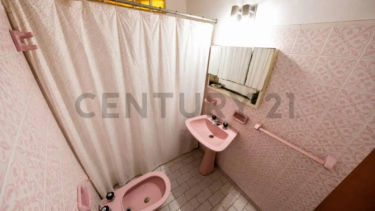 VENTA DEPARTAMENTO 2 AMB ZONA GUEMES 4