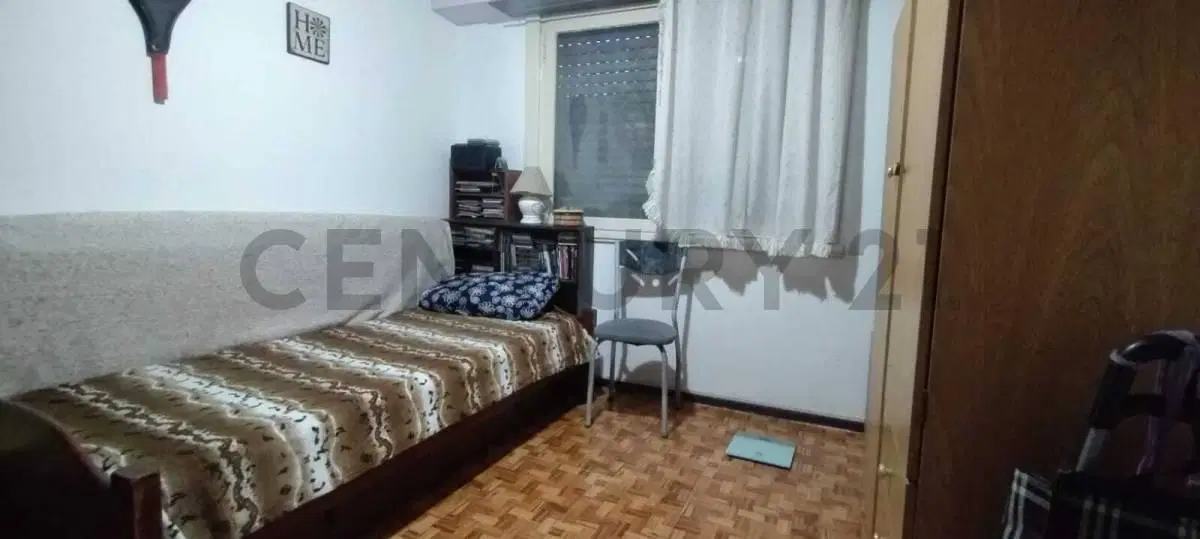 VENTA CASA 3 AMBIENTES PARQUE Y GARAGE 2