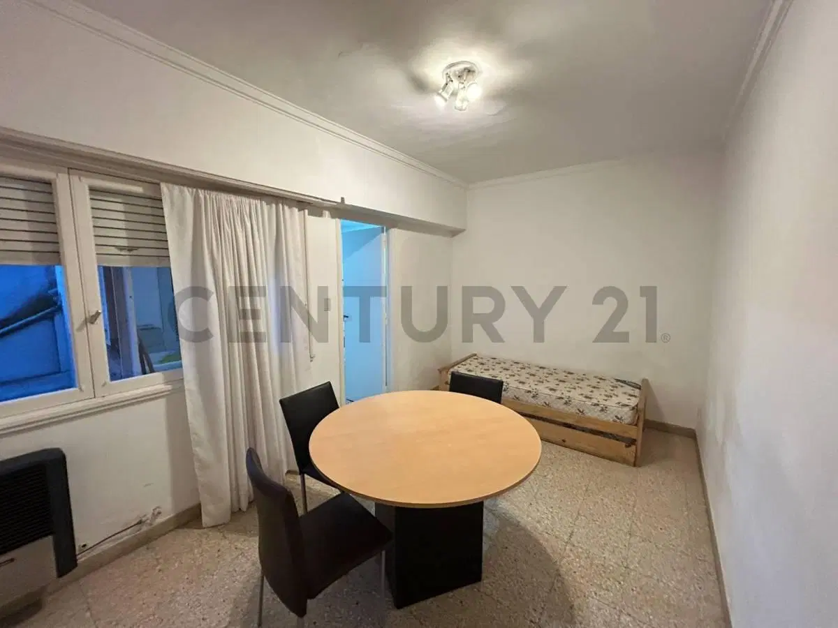 ALQUILER DEPARTAMENTO 3 AMBIENTES CENTRO 2