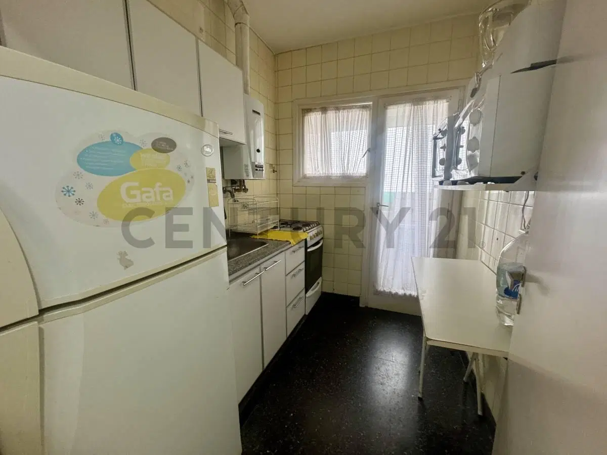 VENTA DEPARTAMENTO 3 AMBIENTES DEPENDENCIA Y COCHERA MIRAMAR 4