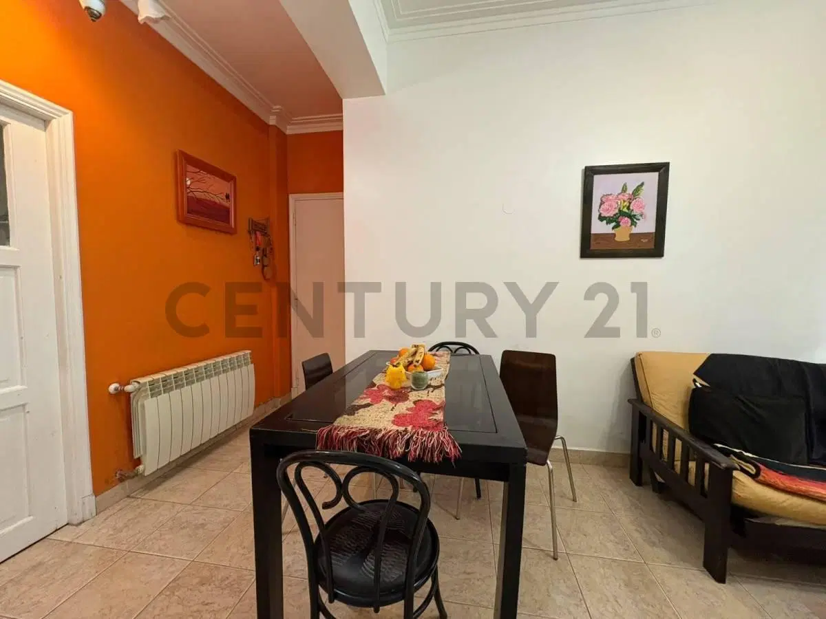 VENTA DEPARTAMENTO 3 AMBIENTES CON DEPENDENCIA 2