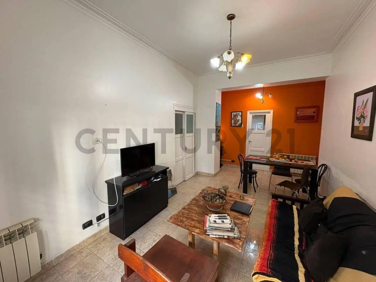 VENTA DEPARTAMENTO 3 AMBIENTES CON DEPENDENCIA 5
