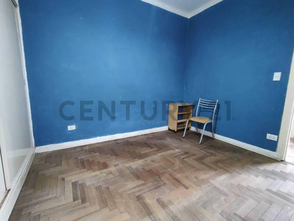 VENTA DEPARTAMENTO DOS AMBIENTES LUMINOSO PLAZA MITRE 5