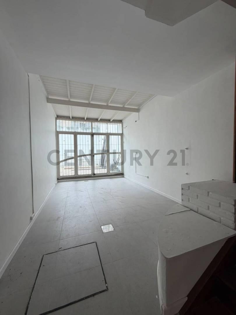 Foto de ALQUILER LOCAL COMERCIAL RECICLADO CENTRO, imagen 4