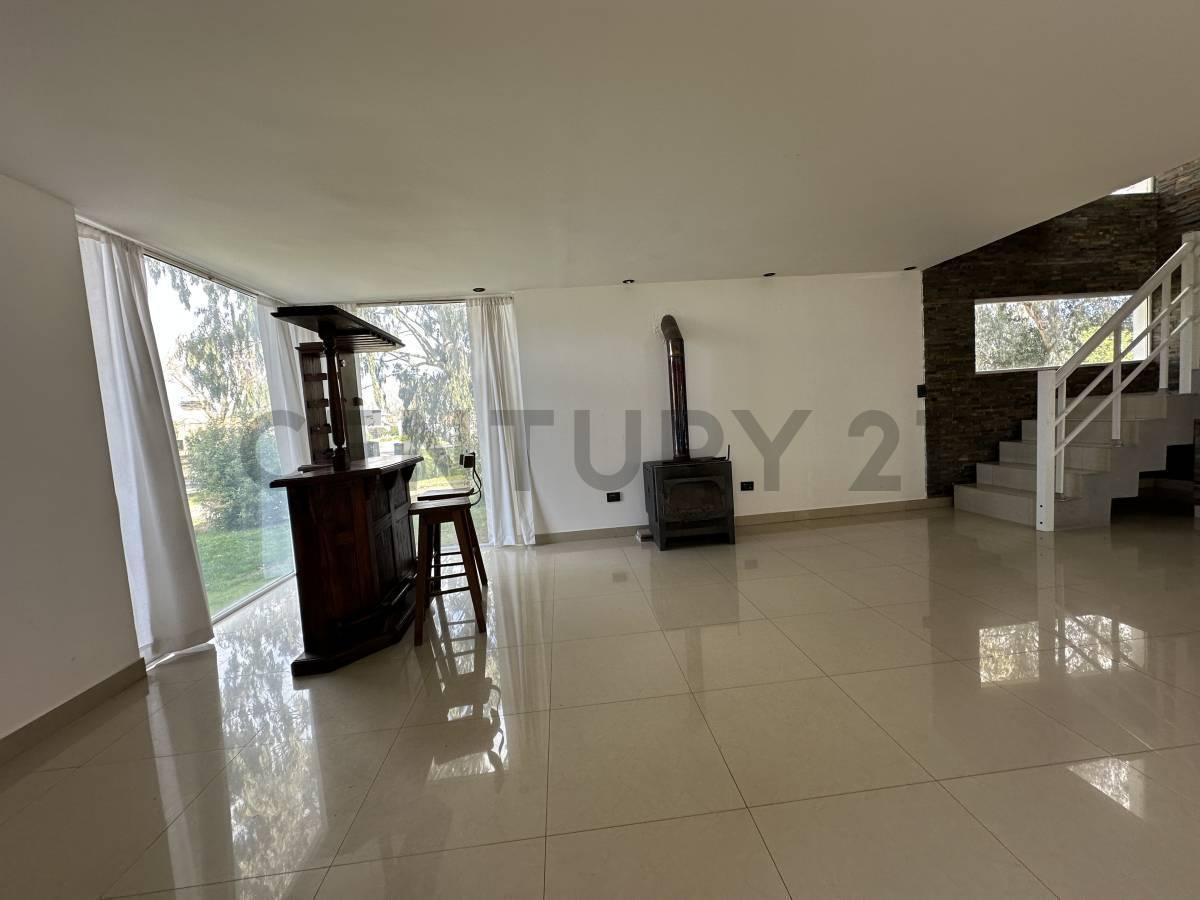 Foto de VENTA CASA 5 AMBIENTES CON DEPENDECIA PILETA RUMENCO, imagen 5