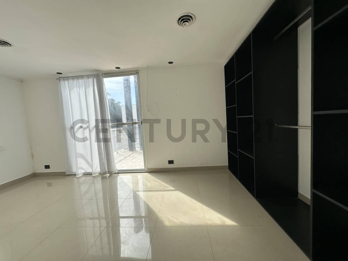 Foto de ALQUILER CASA 5 AMBIENTES CON DEPENDECIA /PILETA, imagen 2