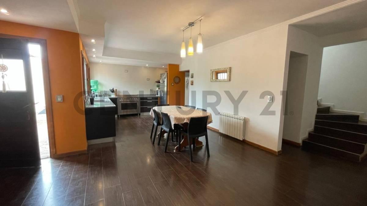 Foto de VENTA CHALET 6 AMBIENTES BARRIO SAN CARLOS, imagen 4