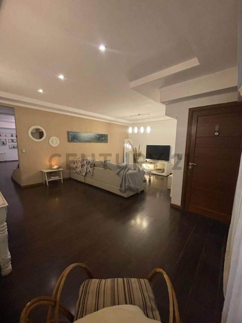 Foto de VENTA CHALET 6 AMBIENTES BARRIO SAN CARLOS, imagen 1