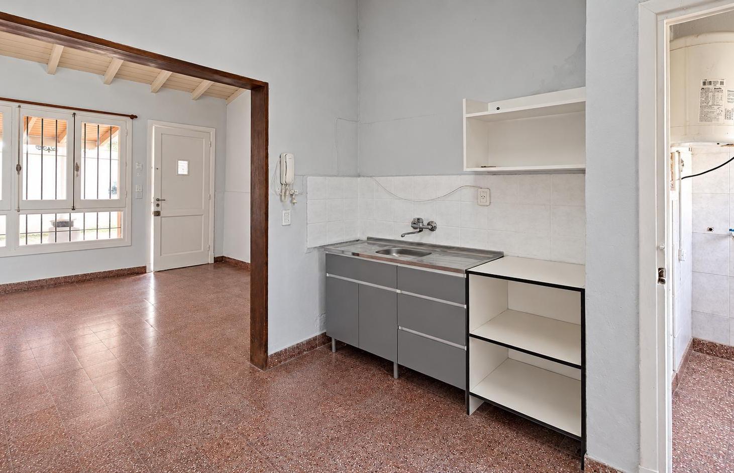 Foto de VENTA CASA 3 AMB MÁS DEPARTAMENTO 2 AMB NECOCHEA, imagen 3