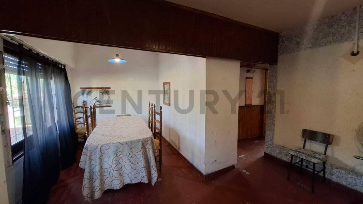 Foto de VENTA DE CASA MAS 2 DEPARTAMENTOS ENTRADAS INDEPENDIENTES ALFAR, imagen 1
