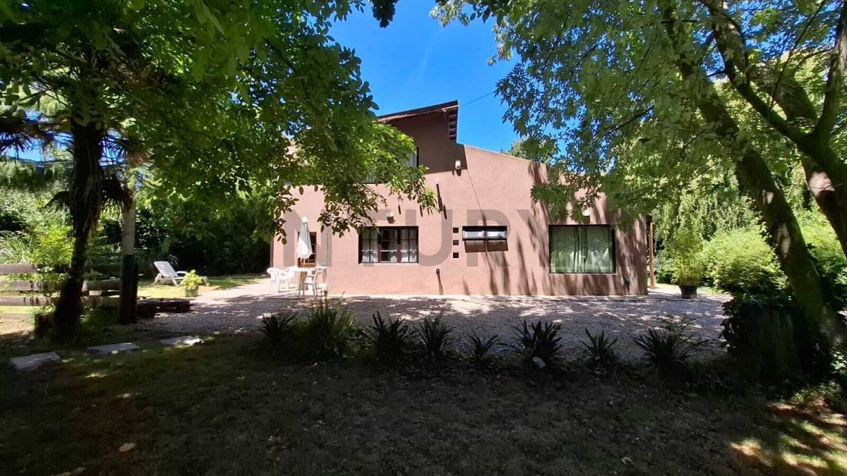 Foto de Venta de Casa y Cabaña en Bosque Peralta Ramos, Mar del Plata, Buenos, imagen 1