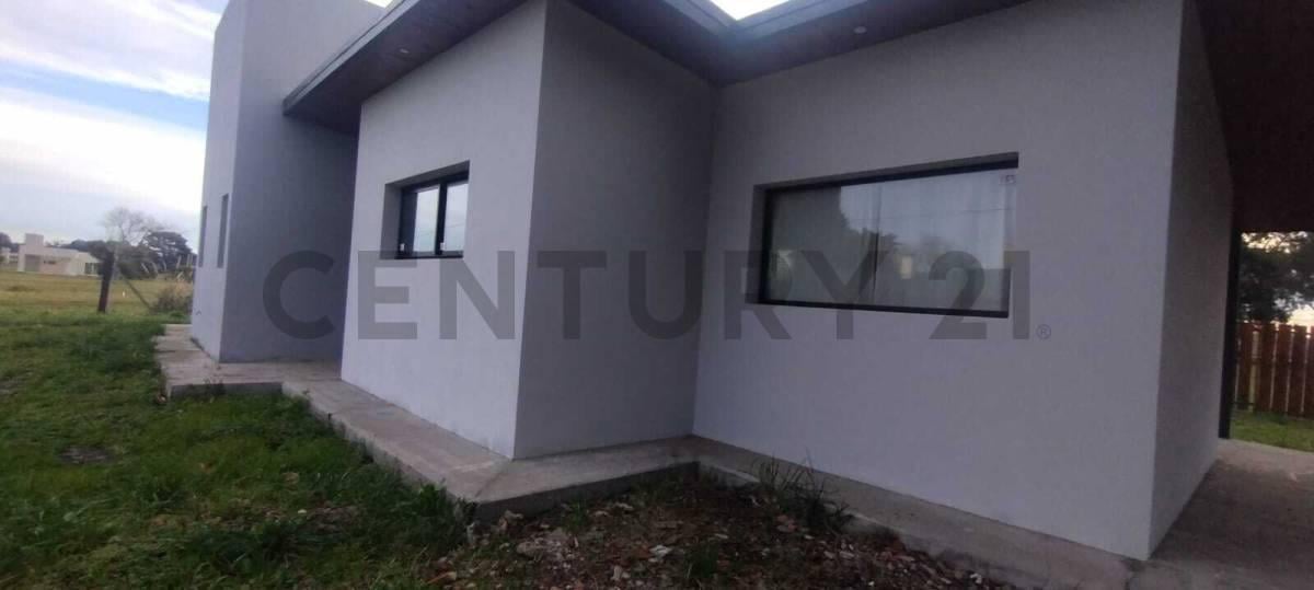 Foto de VENTA CASA 3 AMBIENTES MIRAMAR BARRIO LAS LOMAS, imagen 2
