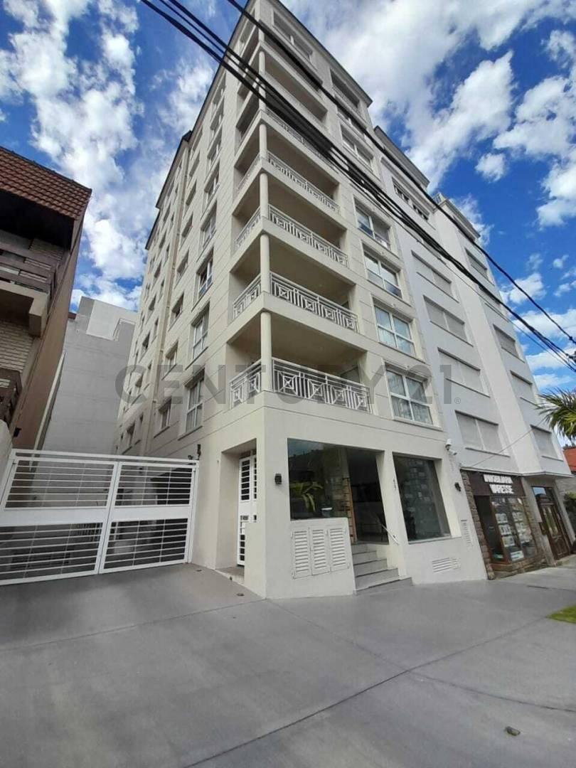 Foto de VENTA DEPARTAMENTO 4 AMBIENTES VISTA LATERAL AL MAR DOBLE, imagen 1