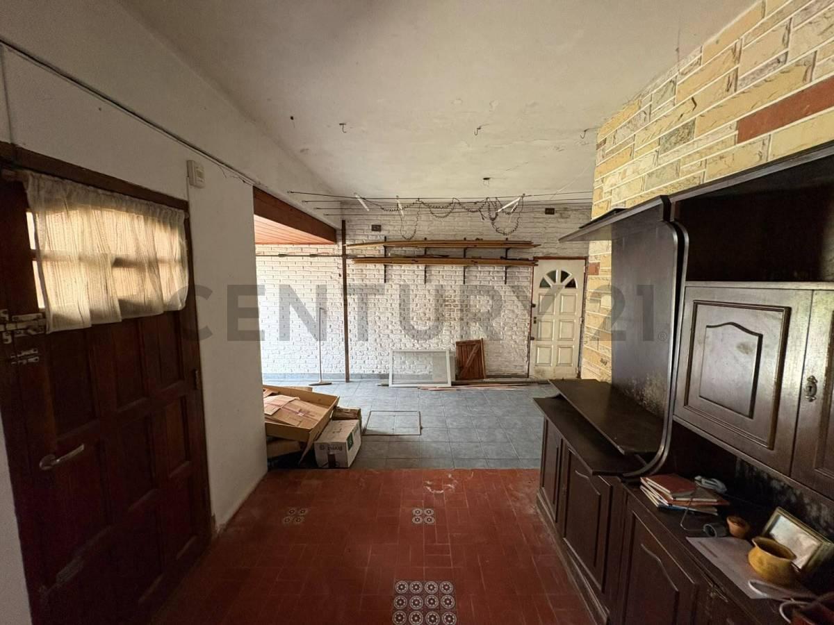 Foto de VENTA CHALET 4 AMBIENTES MAR DEL PLATA PUNTA MOGOTES CON COCHERA, imagen 1