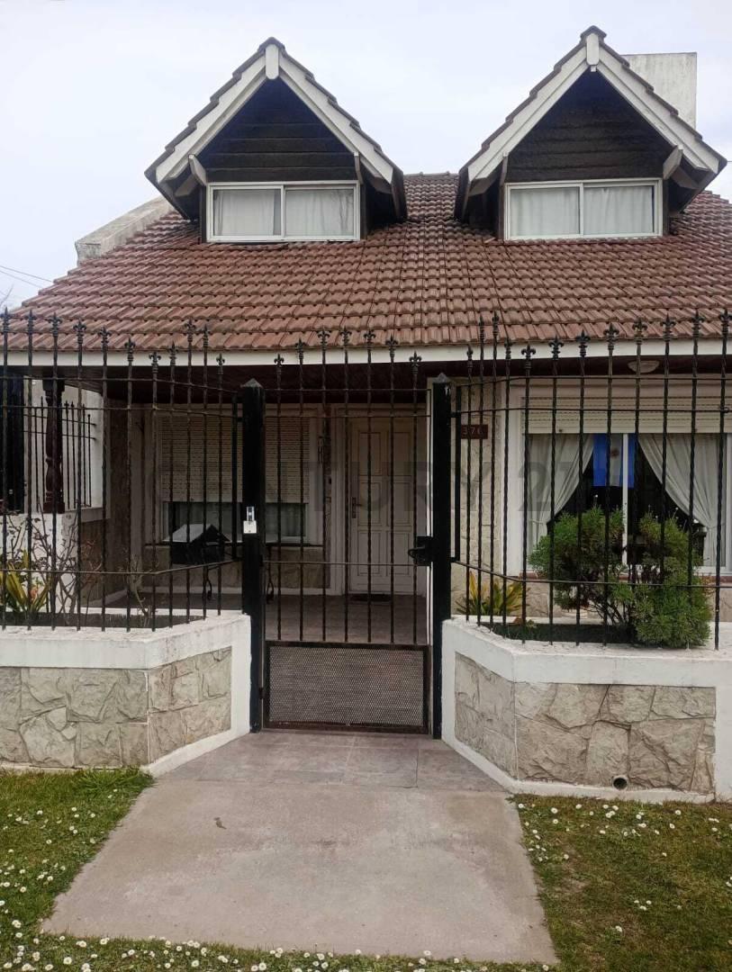 Foto de VENTA CASA 4 AMBIENTES MAS DEPARTAMENTO 3 AMBIENTES SANTA CLARA DEL MAR, imagen 2