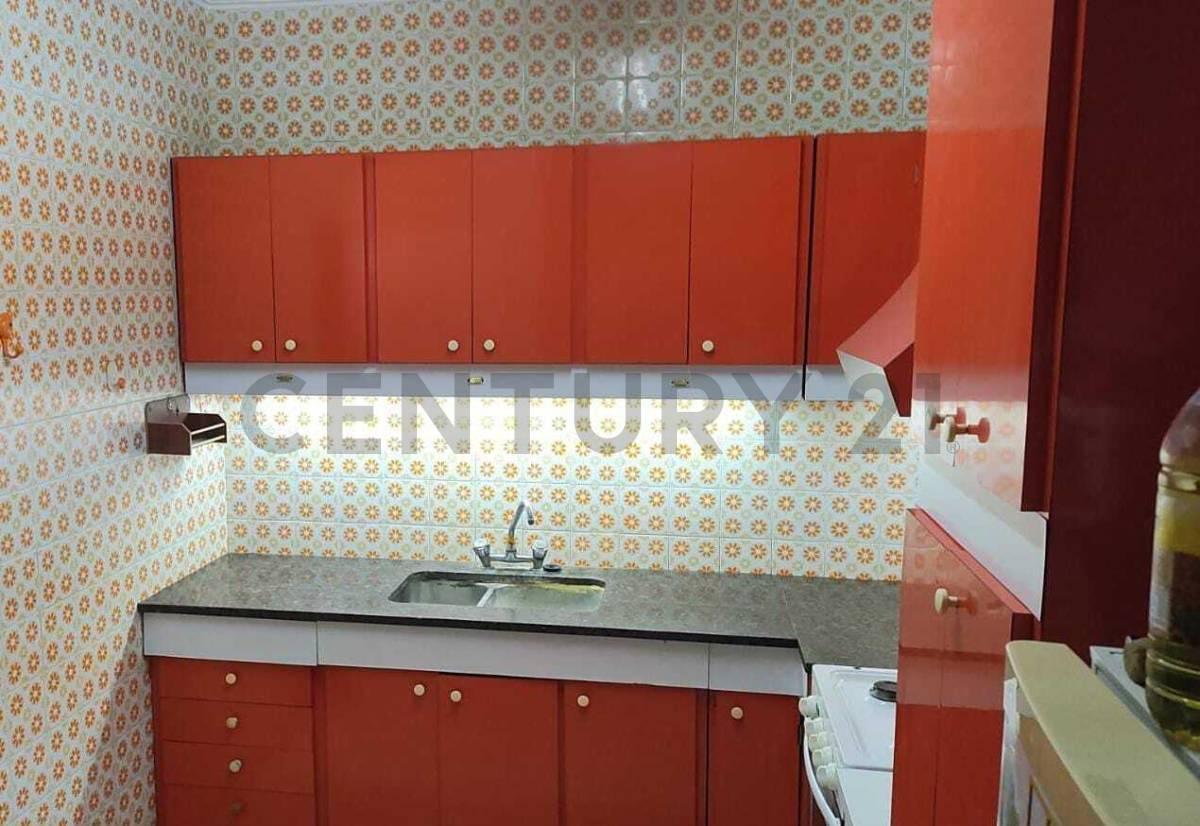 Foto de VENTA CASA 3 AMBIENTES A METROS DE AV. COLÓN, imagen 5