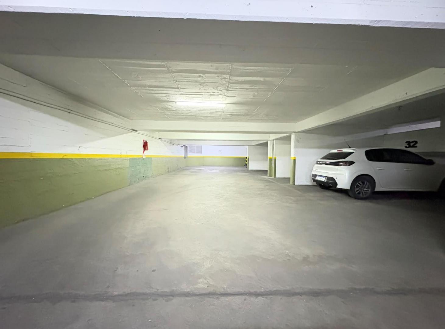 Foto de VENTA COCHERA PRIVADA CENTRO, imagen 1