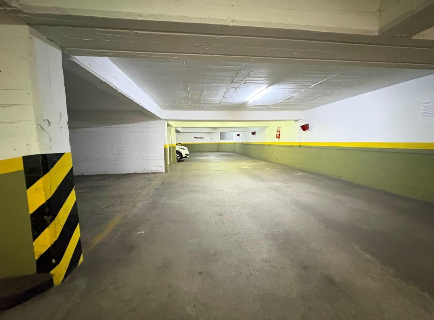 Foto de VENTA COCHERA PRIVADA CENTRO, imagen 2