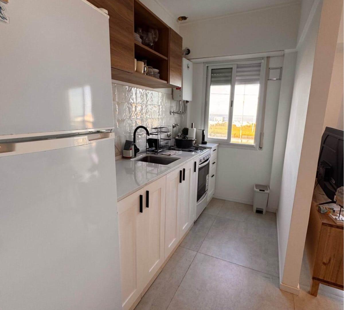Foto de VENTA DEPARTAMENTO 2 AMB FRENTE AL MAR CON COCHERA MAR DEL PLATA, imagen 5