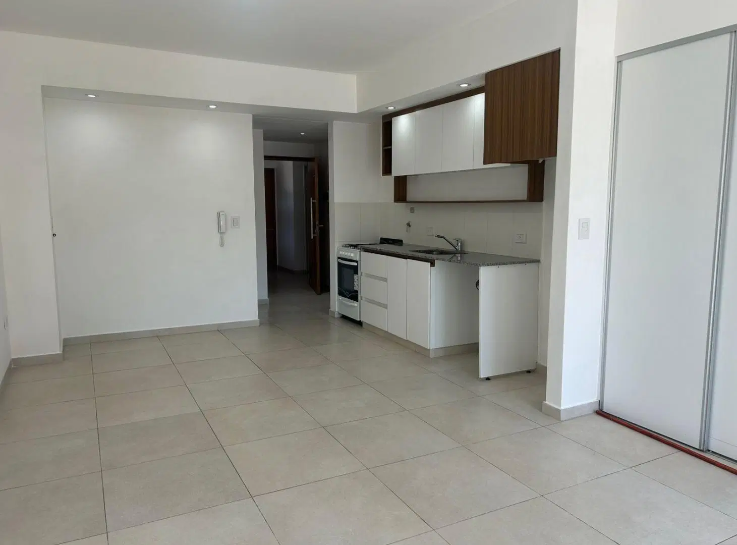 Monoambiente en Alquiler Zona Plaza Malvinas 3