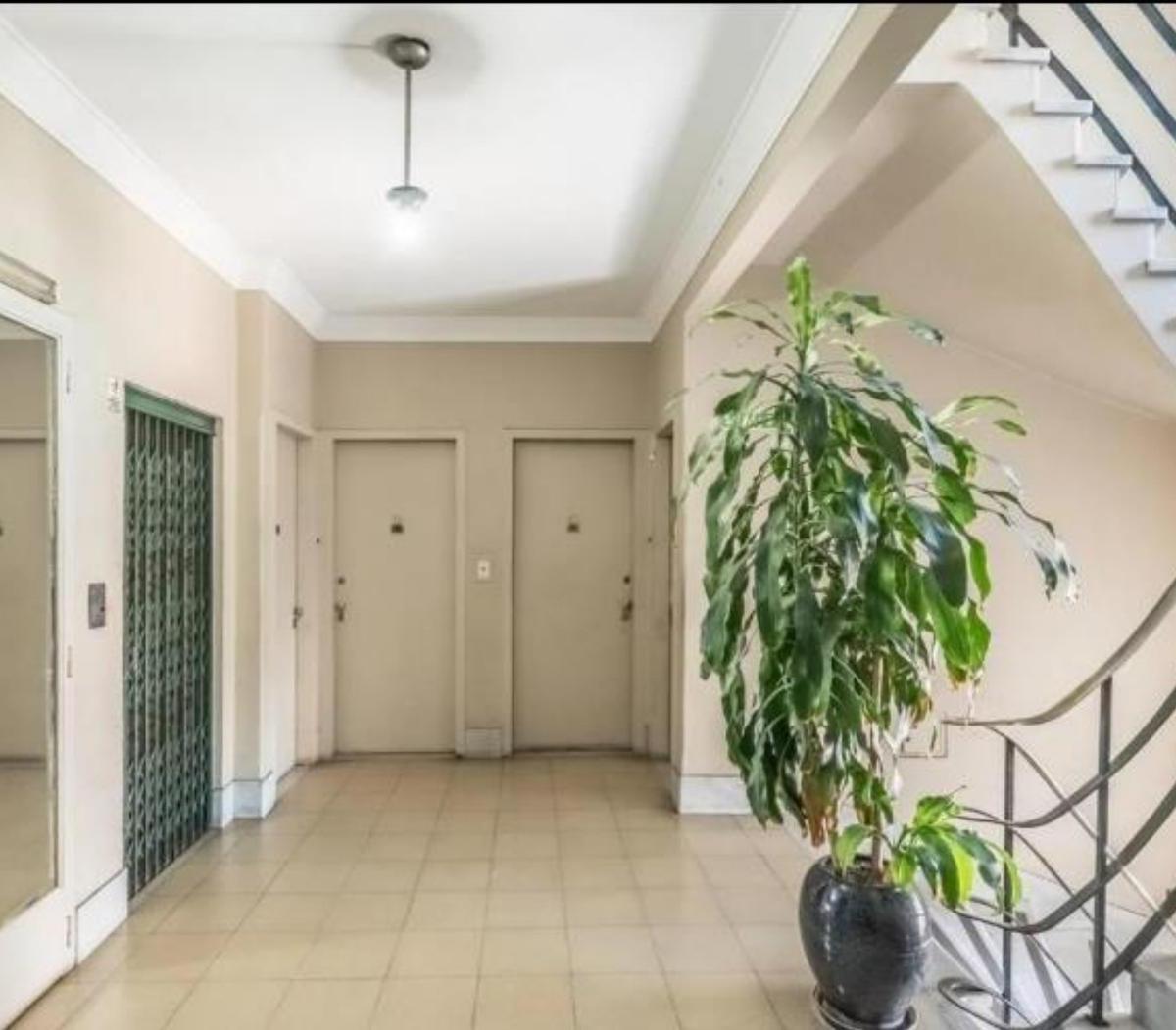 Departamento en Venta 3 Ambientes con Dependencia/ Escritorio. Parque Patricios 2