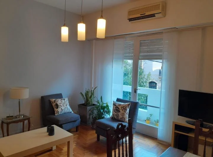 Venta de Departamento de 3 Ambientes con balcón . Superficie Total 67 m2. Caballito 4