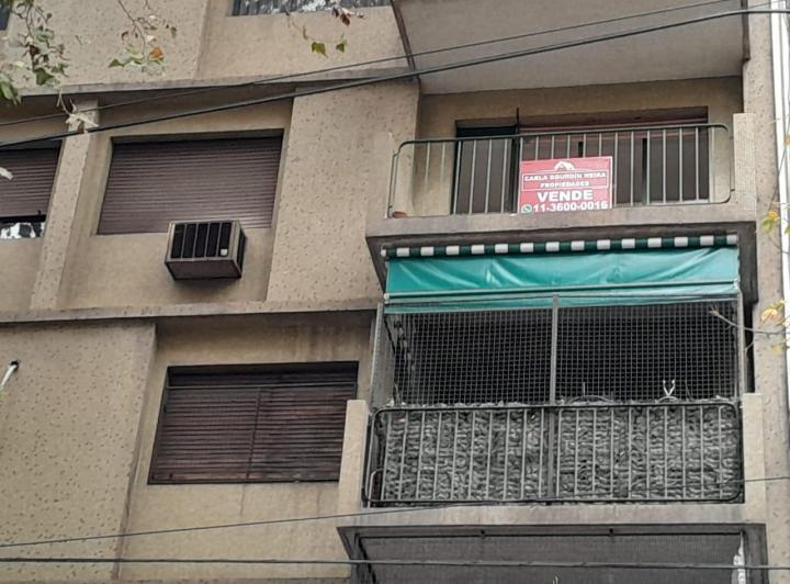 Departamento en  Venta 4 amb c/ dep. y balcón. Sup. Tot. 97 m2. Caballito. 4