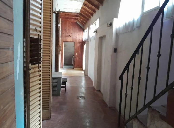 Venta de PH de 5 Amb con patio y terraza. Sin Expensas. A refaccionar. -Almagro- 4