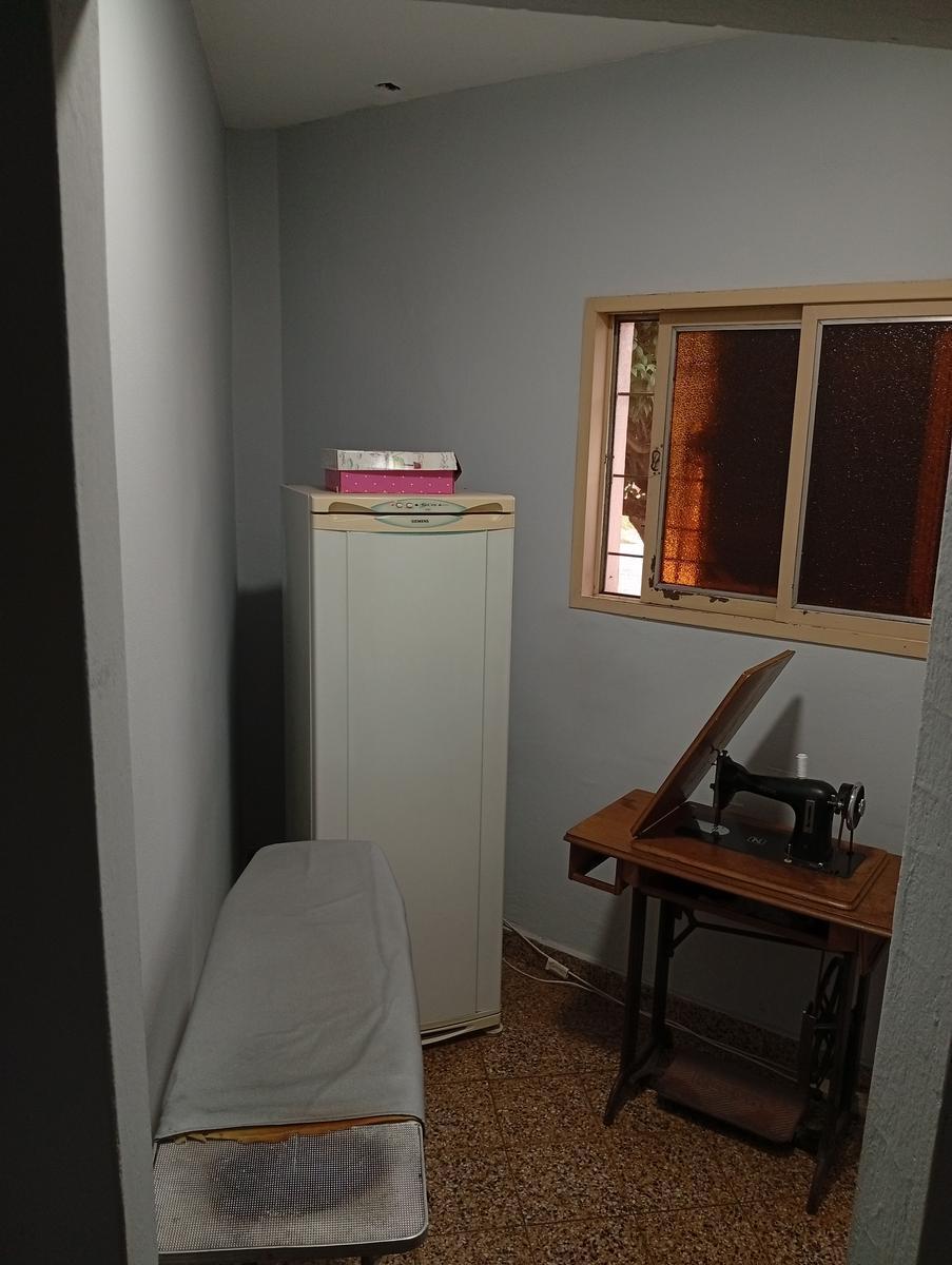 Foto de Casa 5 ambientes en esquina en Venta con departamento independiente, imagen 4
