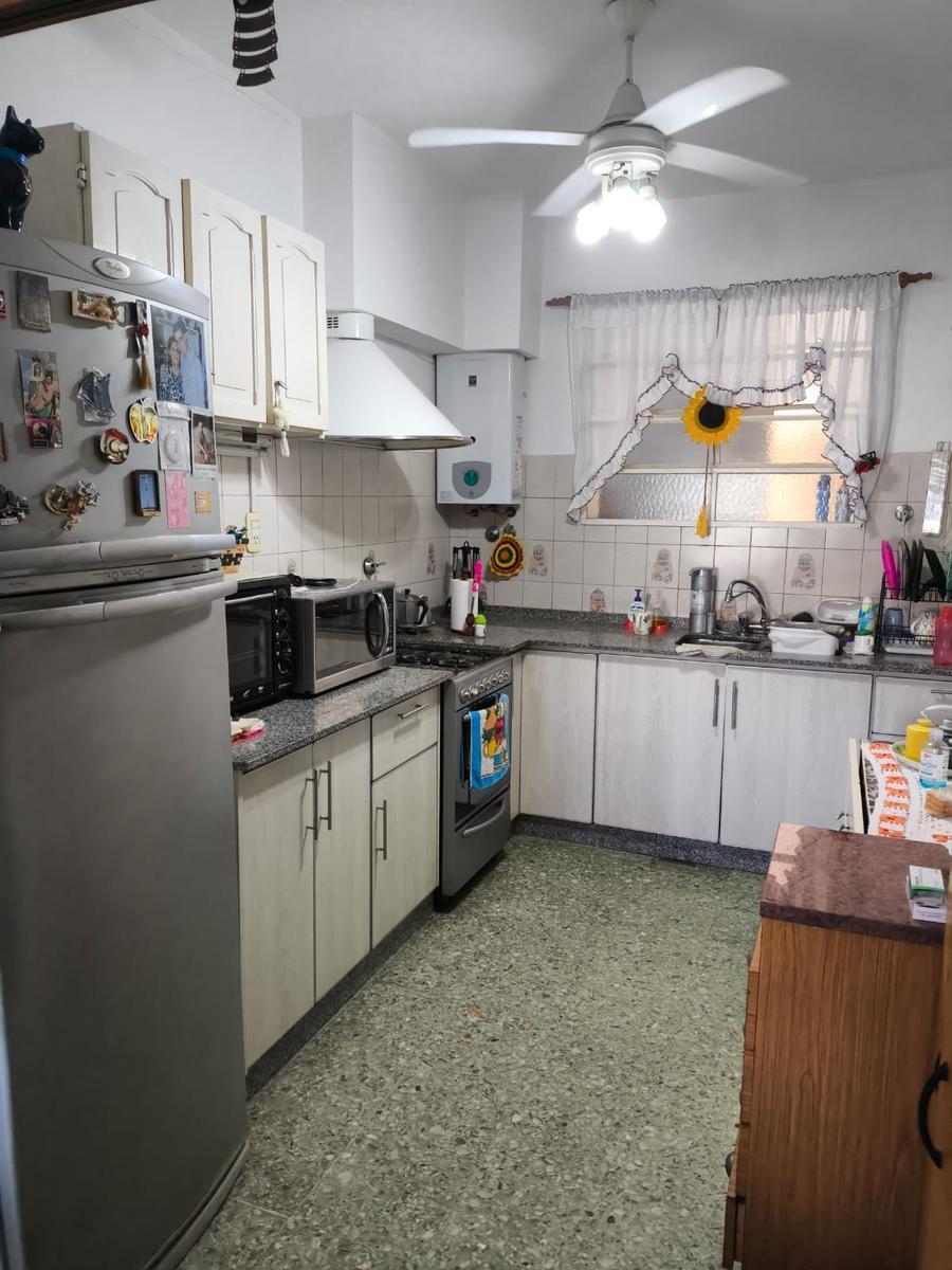 Casa PH 3 Ambientes en Venta | Planta Alta con Terraza y Patio Privados | San Justo Centro