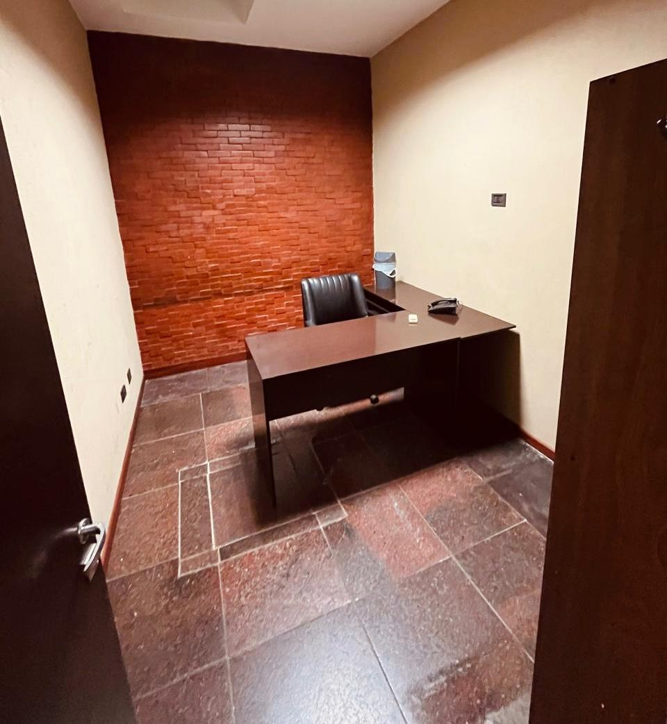 Foto de OFICINAS EN ESQUINA ESTRATÉGICA DE SAN JUSTO CENTRO EN VENTA | 190 m², imagen 2
