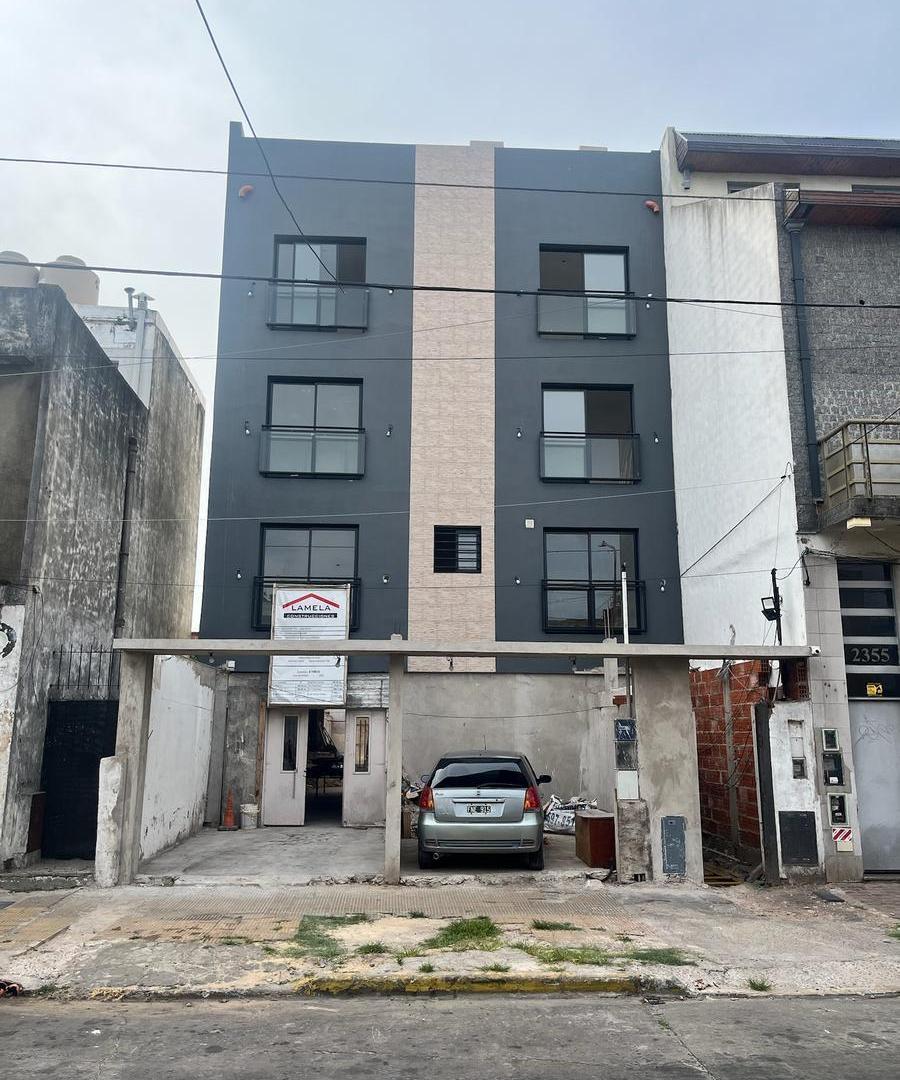 Departamento Dos Ambientes en Venta con Cochera - Entrega Marzo 2026 - Edificio en Construcción