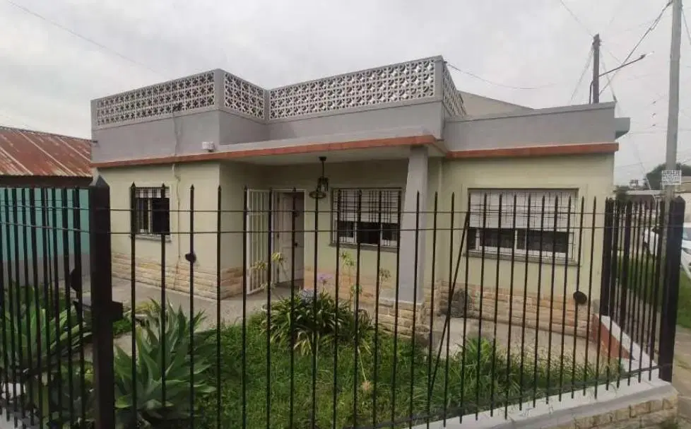 Casa 3 amb en esquina, Morón Sur | con patio y cochera 1