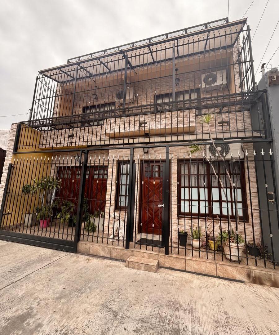 Foto de PH 3 ambientes en VENTA - Villa Luzuriaga, imagen 2