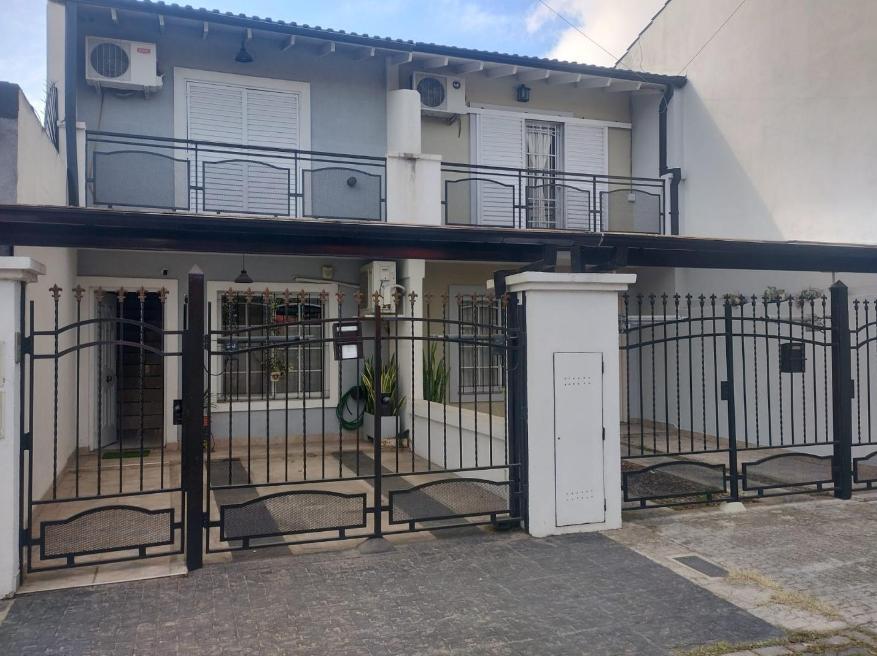 PH 3 AMBIENTES CON PATIO Y COCHERA - En venta-
