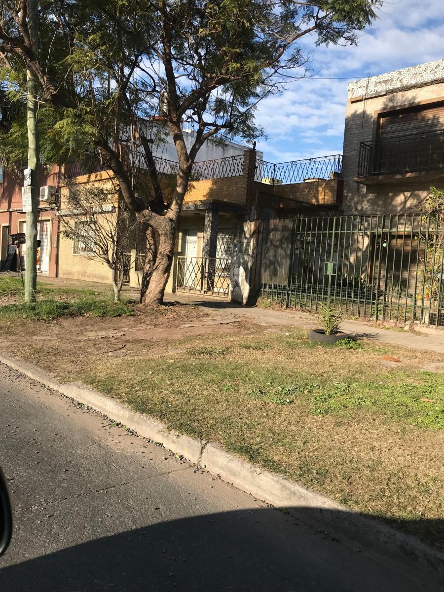 Lote de 386 m2, Rincón entre America y Miró. Ideal emprendimiento