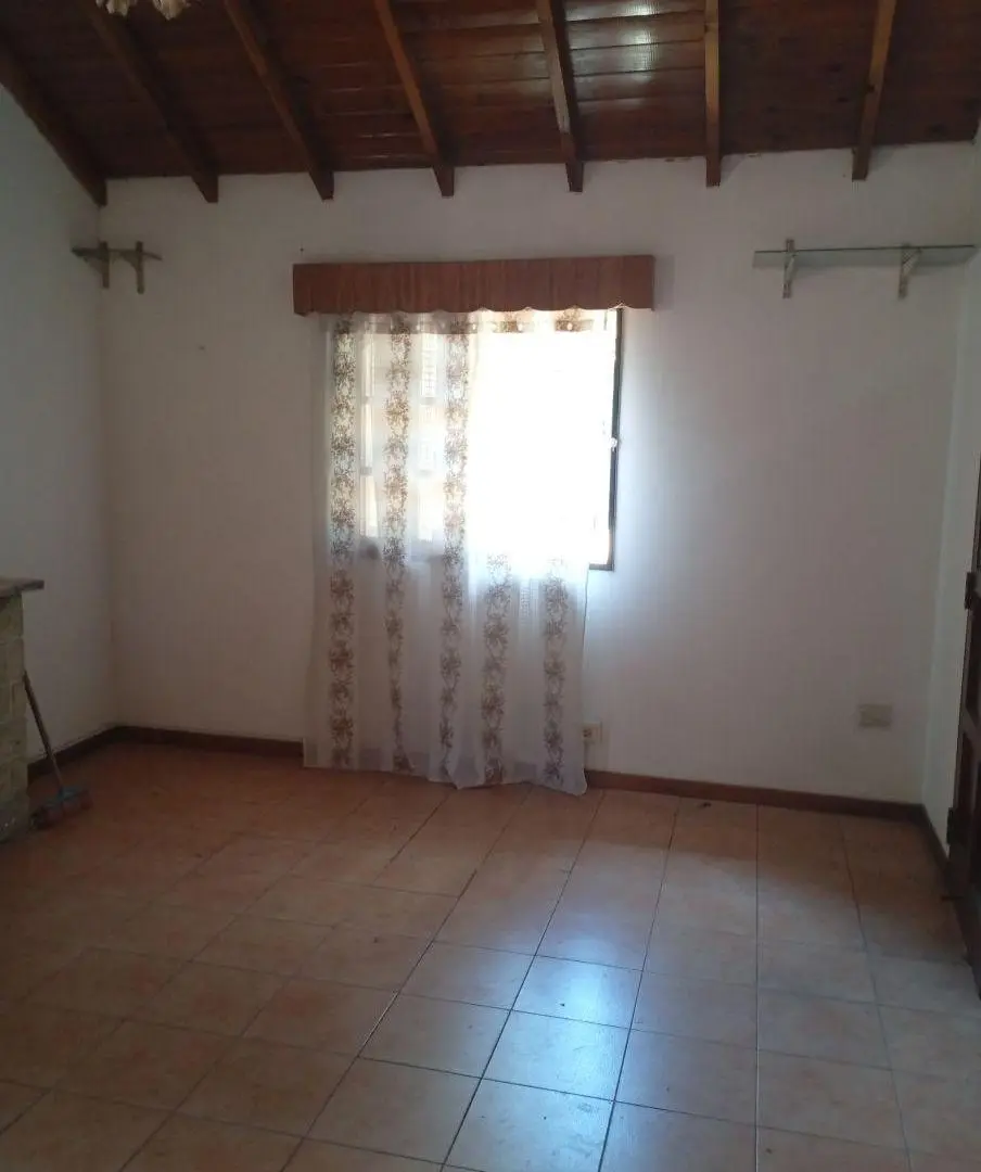 Chalet de 3 amb. sobre Ruta 21, B° El Pampero. Venta Directa!!!! 3