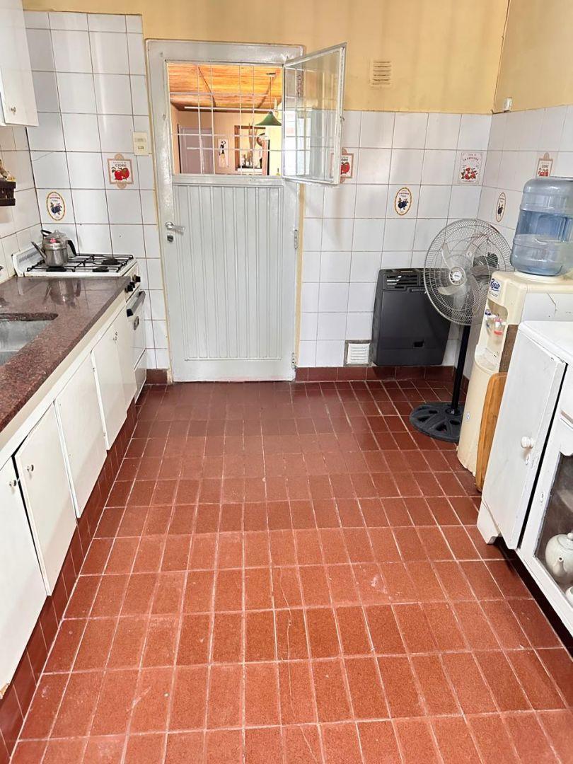 Casa 6 Ambientes. | Alberdi, Juan B. Av Al 600 2