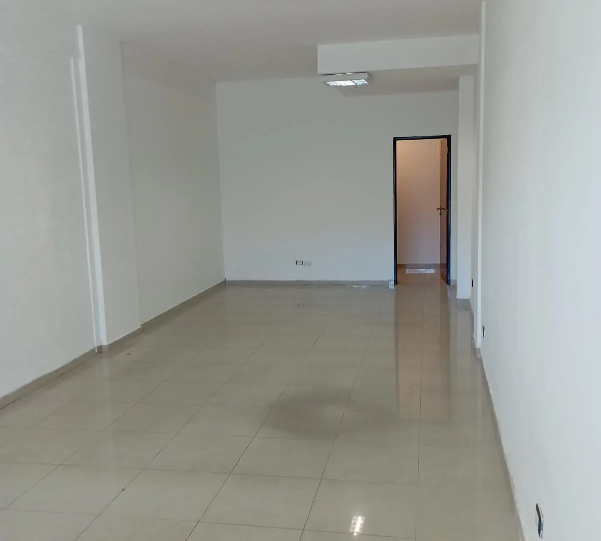 LOCAL MODERNO | VILLA BALLESTER 2