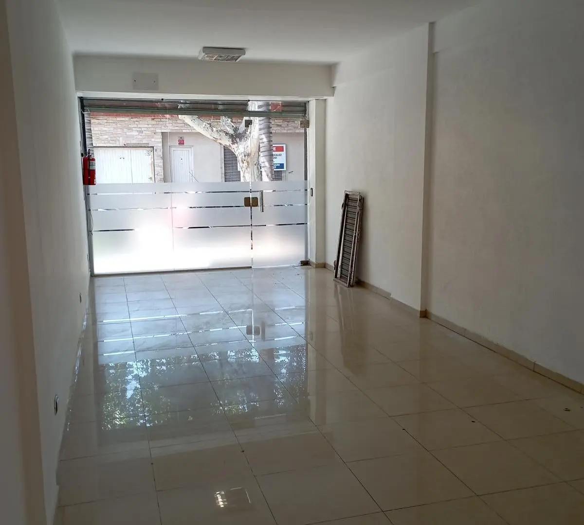 LOCAL MODERNO | VILLA BALLESTER 4