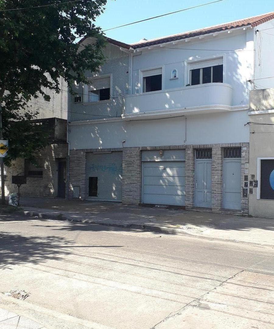 Foto de VENTA CASA MULTI FAMILIAR CON LOCAL Y 12 COCHERAS VILLA BALLESTER, imagen 1