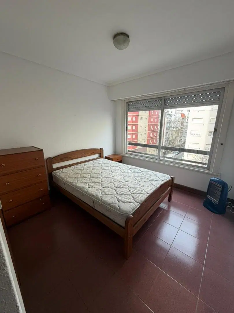 Alq – Dpto 2 ambientes amueblado a la calle 3
