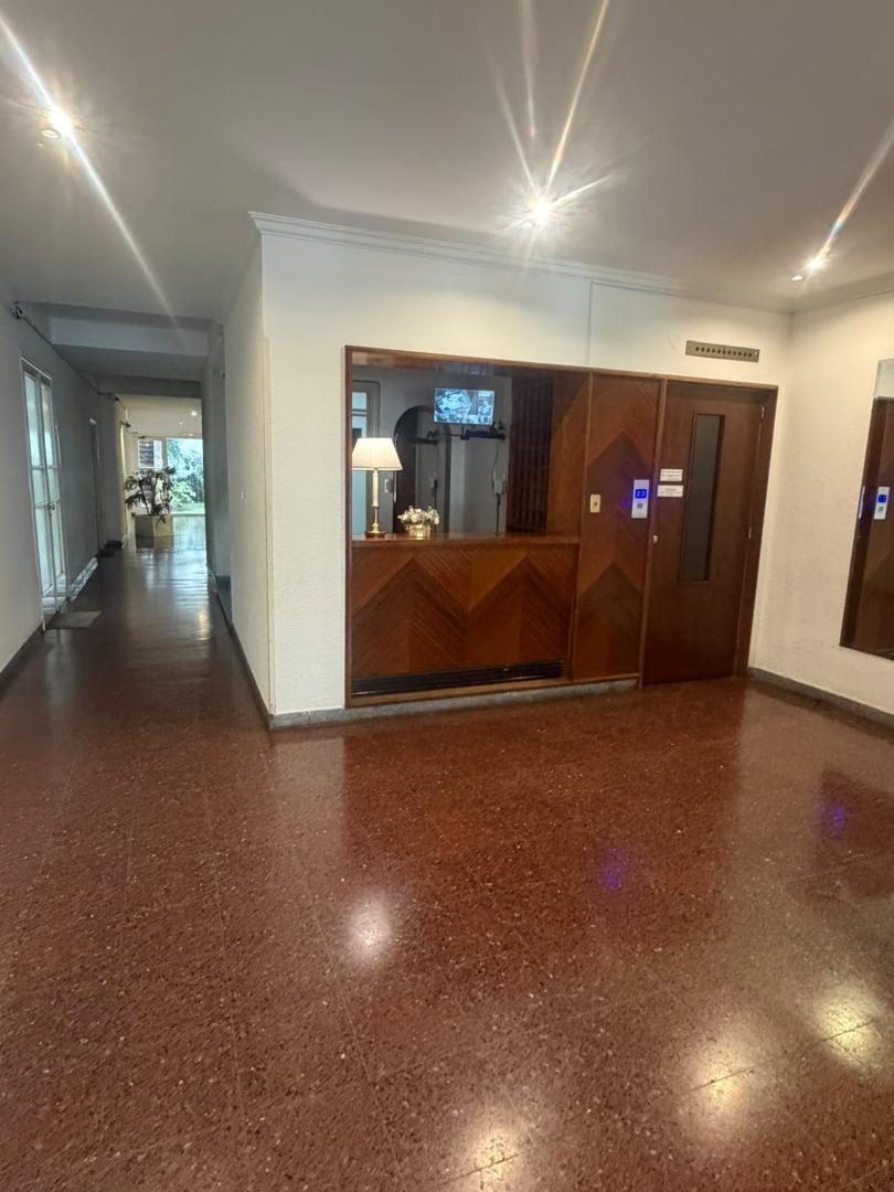Foto de Amplio Monoambiente en Alquiler – Contrafrente con Excelente, imagen 1