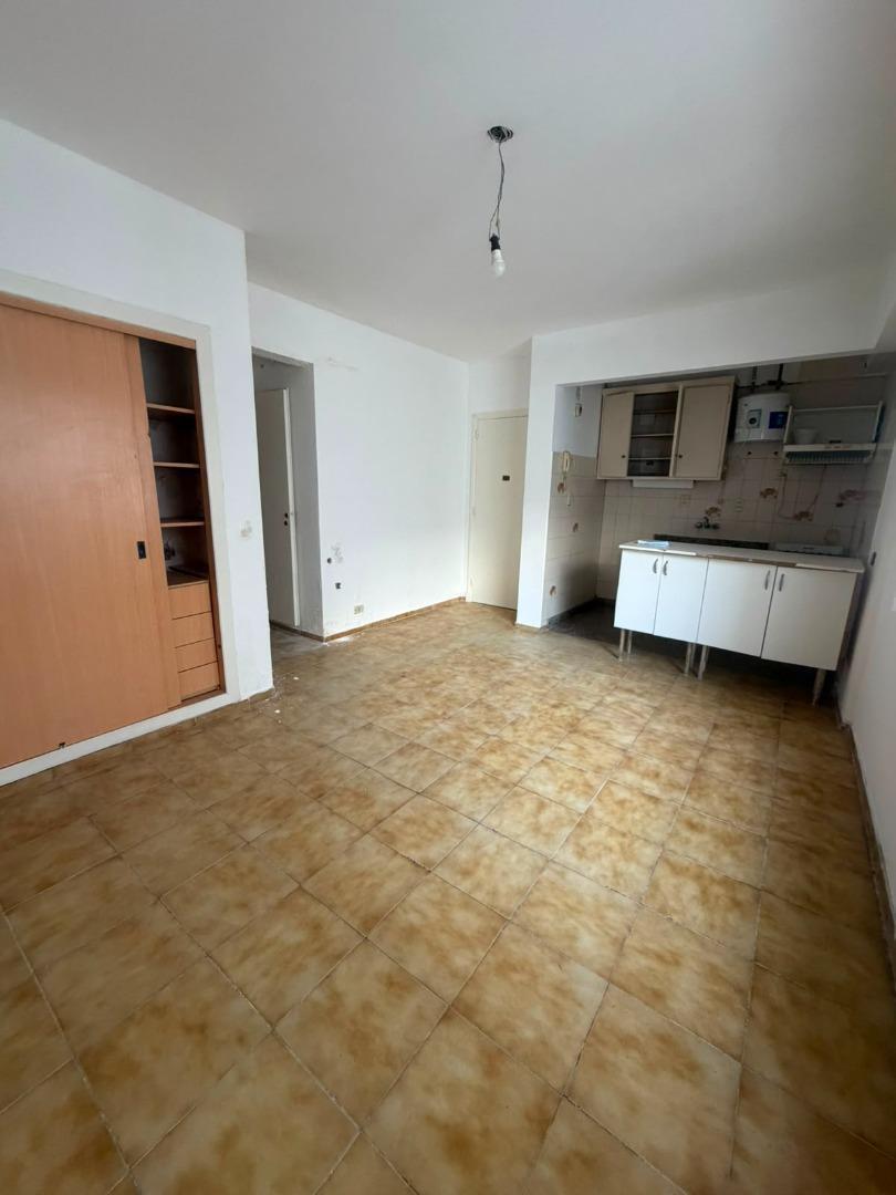 Foto de Venta Monoambiente Amplio - 26 m² - Av. Luro y San Luis, imagen 1