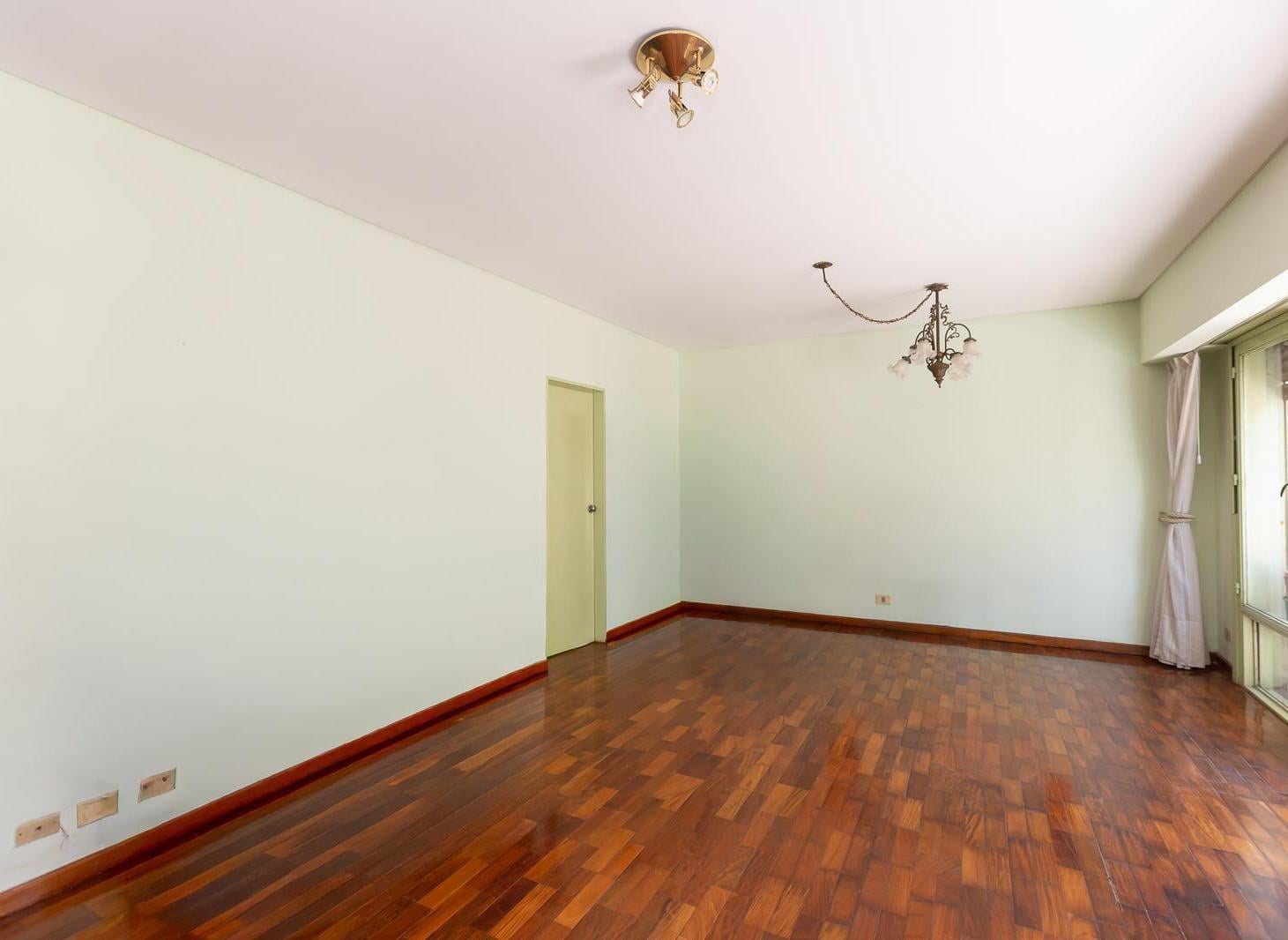 Foto de Departamento 5 ambientes c/ cochera en venta en Caballito, imagen 1