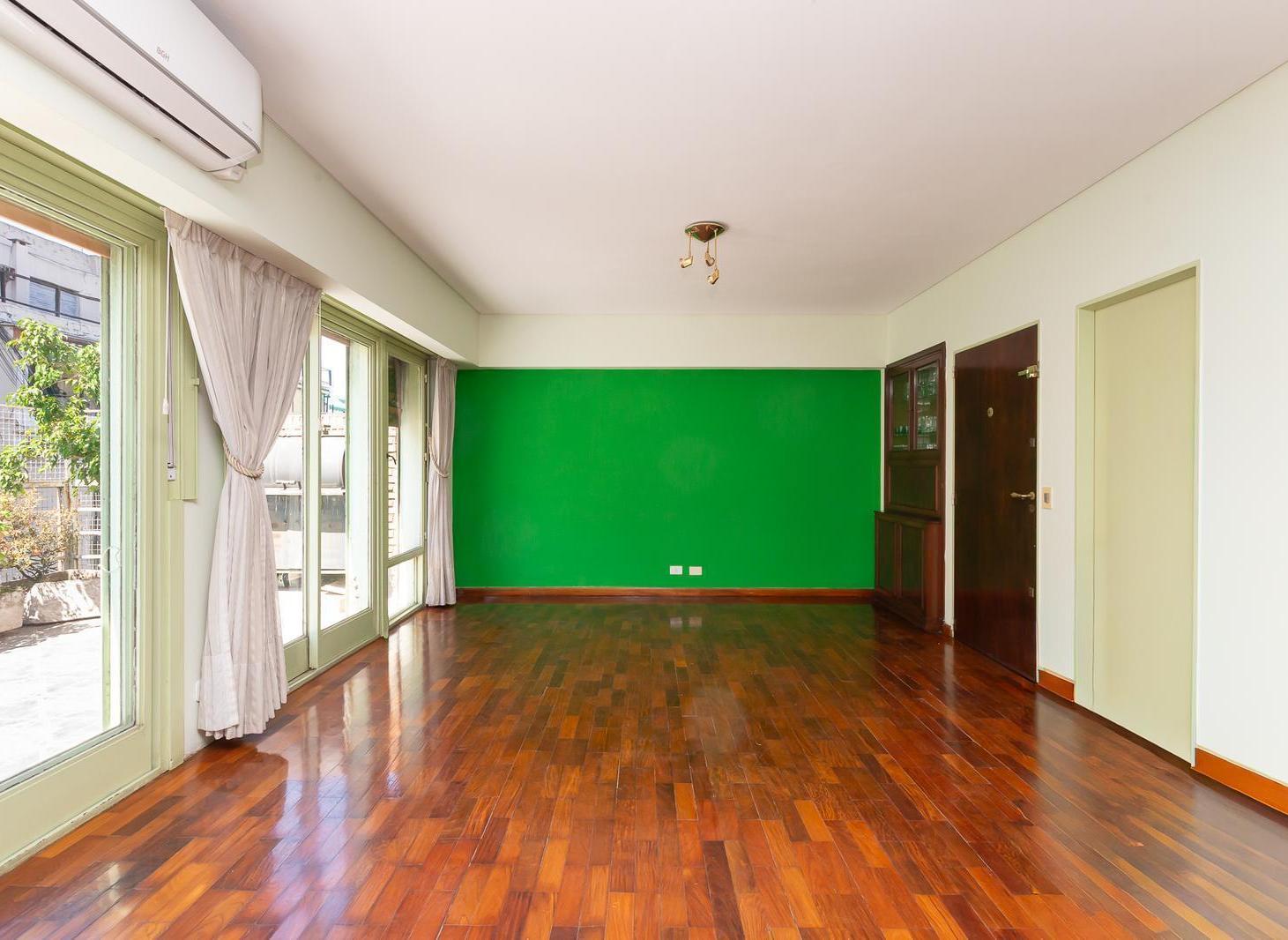 Foto de Departamento 5 ambientes c/ cochera en venta en Caballito, imagen 2